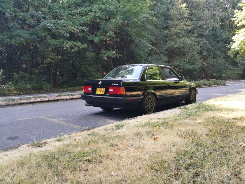 Illustration for article titled Oppo Poll – Trade E30 325i for E46 ZHP?